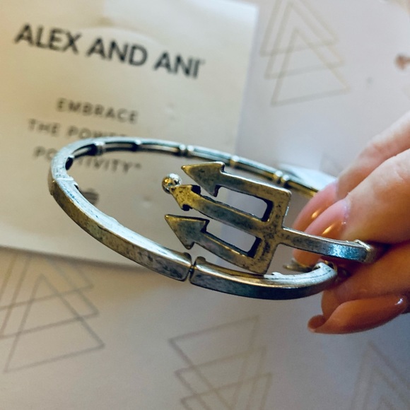 🆕🔱 Trident Wrap Bracelet - Alex and Ani - Silver - NEW - Picture 3 of 5
